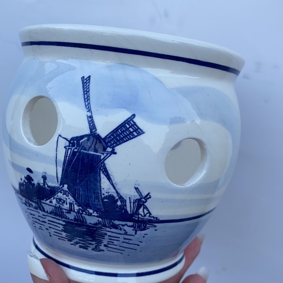 Vintage Delft Holland earthenware planter - Picture 9 of 12